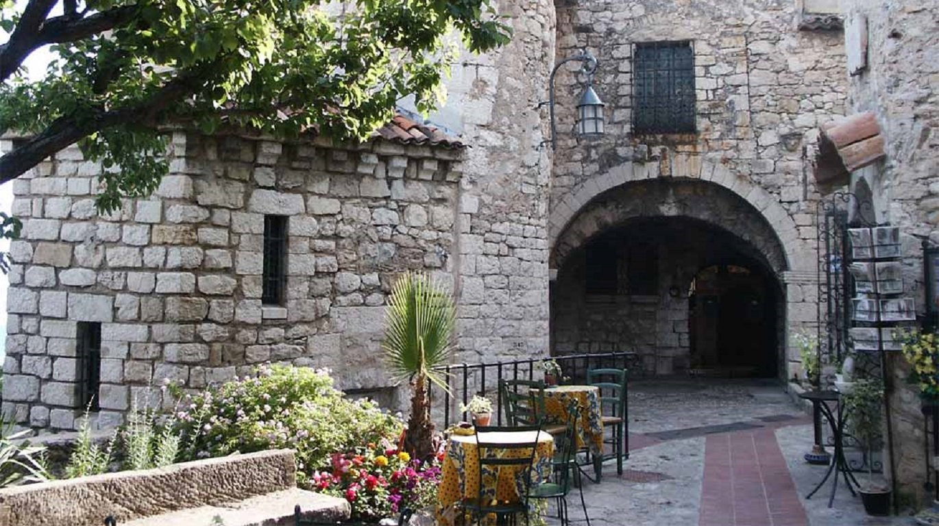 Eze